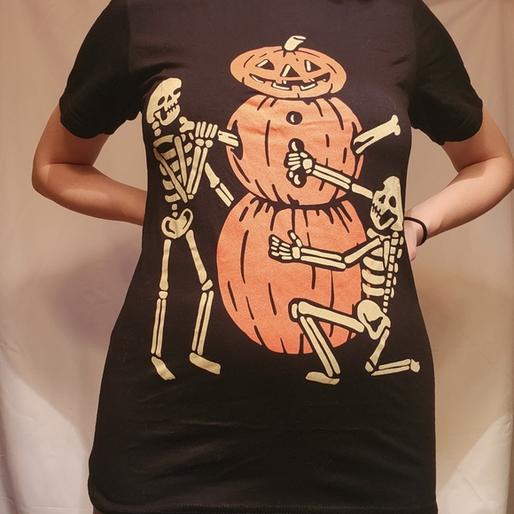 skeletons building snowman xmas tshirt - Picture 6 of 6